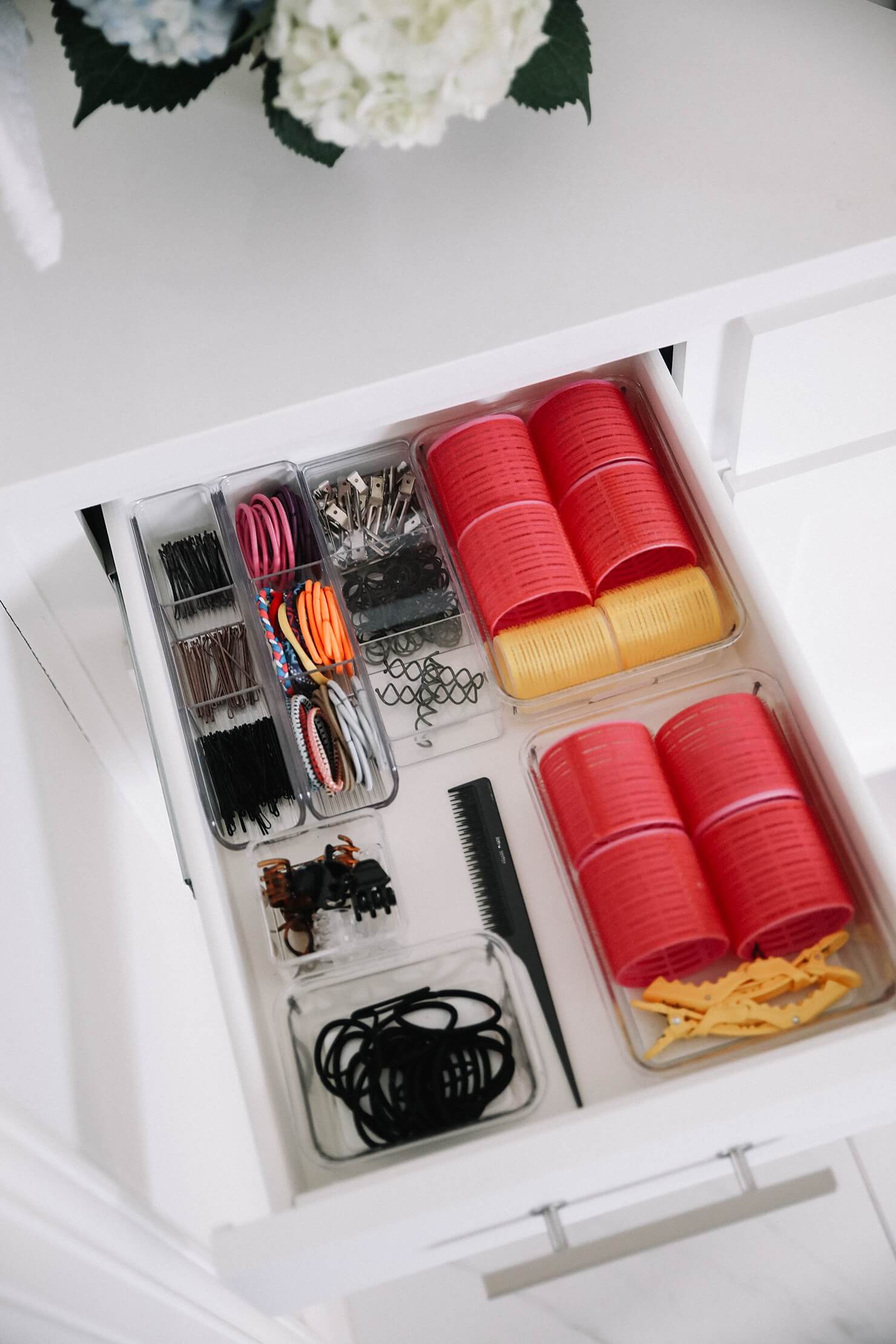 how to organize your bathroom // bathroom organization reveal