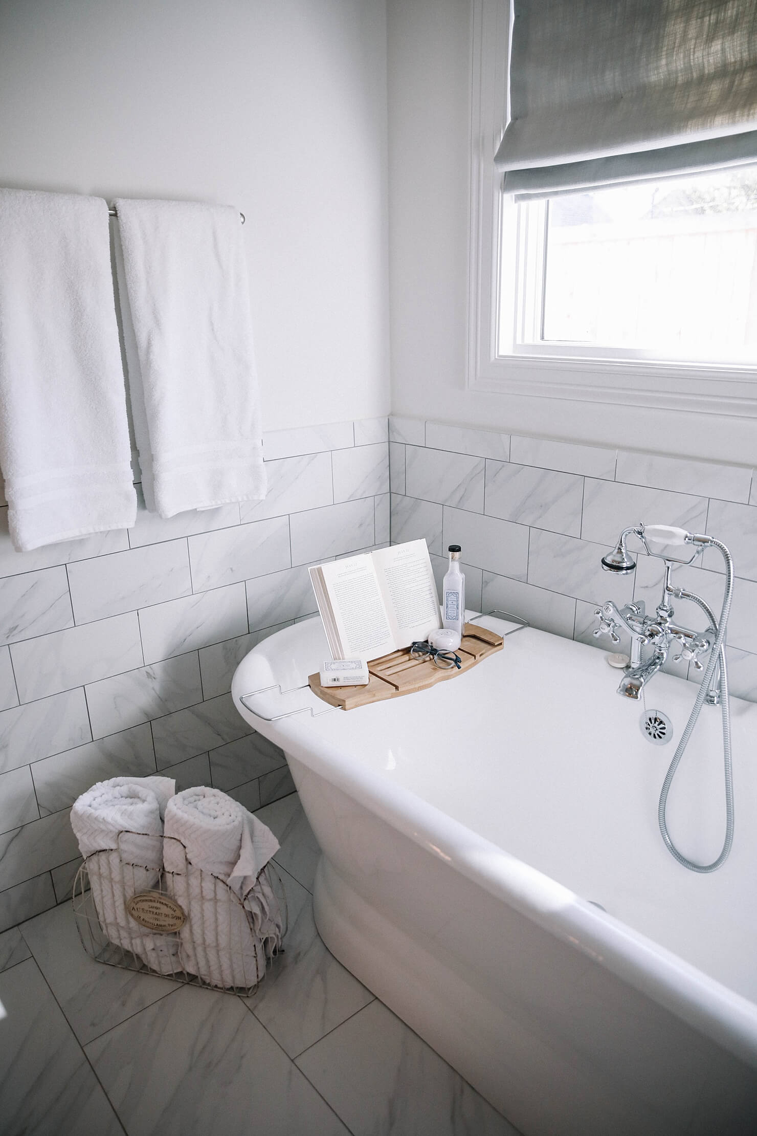 how to organize your bathroom // bathroom organization reveal