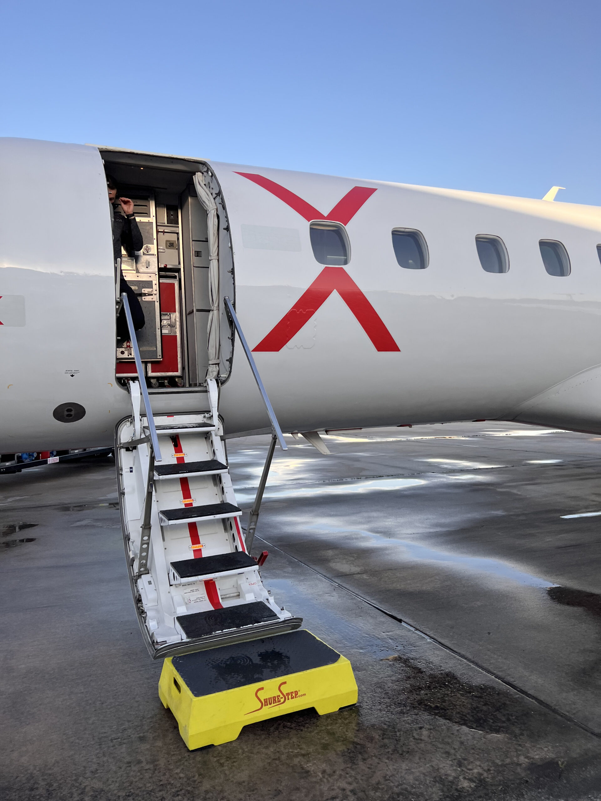 Brighton Butler JSX Review, semi private airline review, commercial airline review