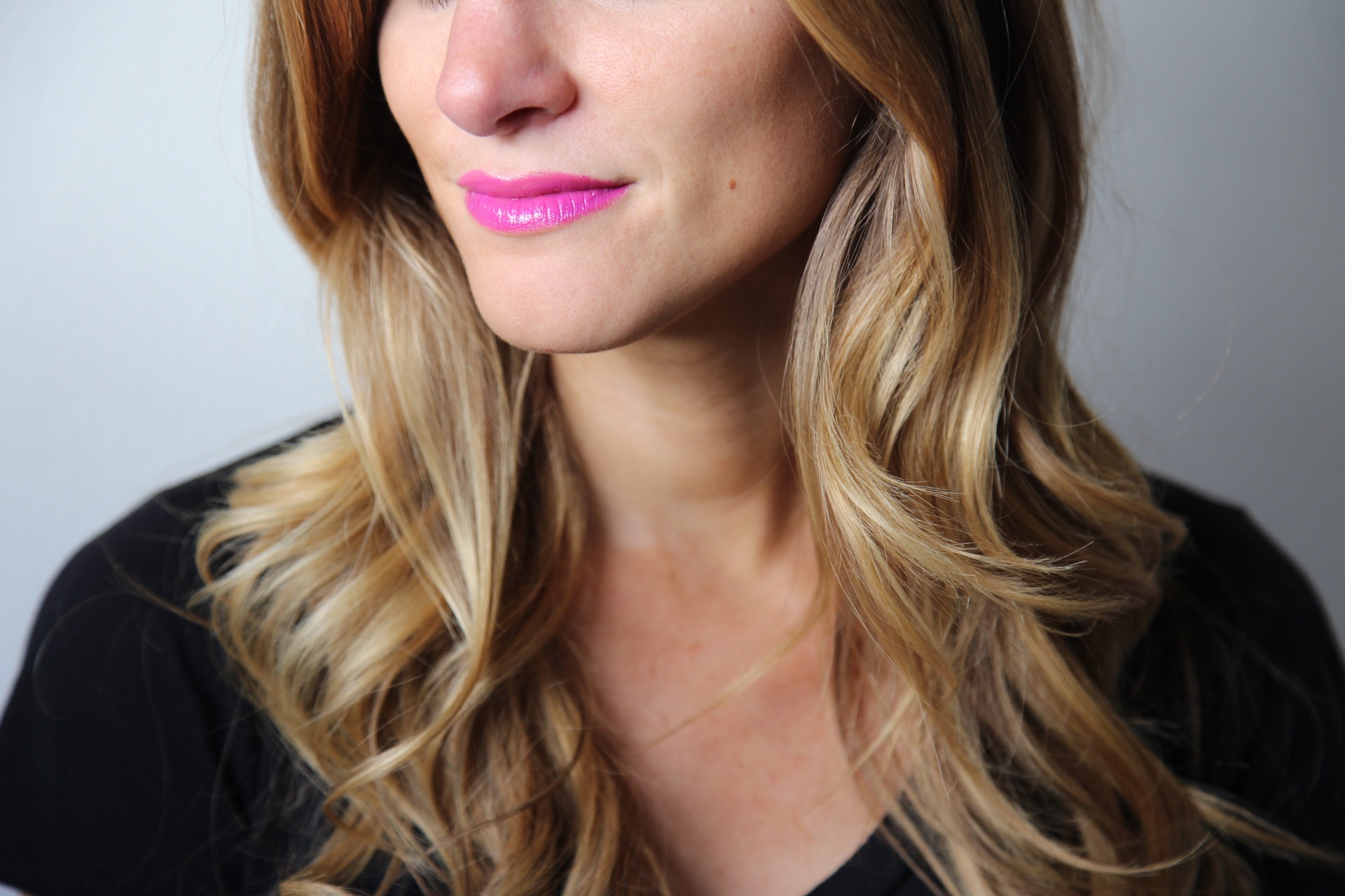 brightontheday wearing Yves Saint Laurent 'Rouge Volupté Shine' Lipstick No. 19 'Fuchsia in Rage'