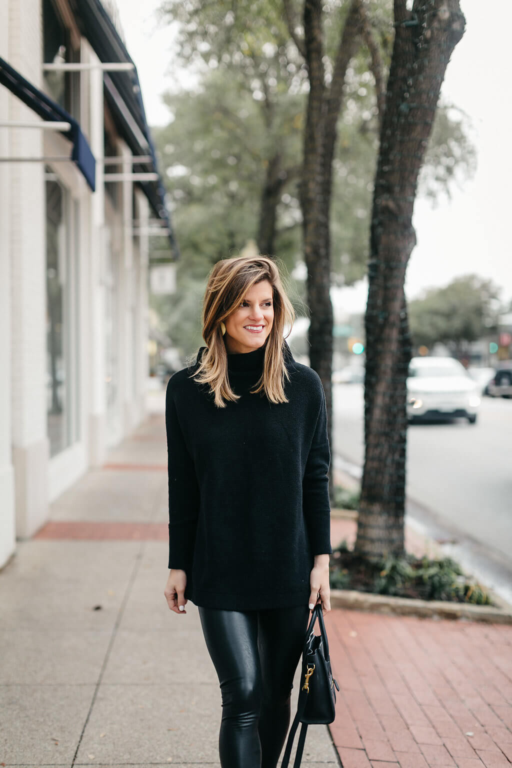 leather leggings outfit